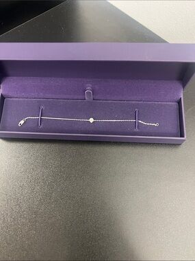 Zales Silver Chain Bracelet with Tiny Teardrop Accent
